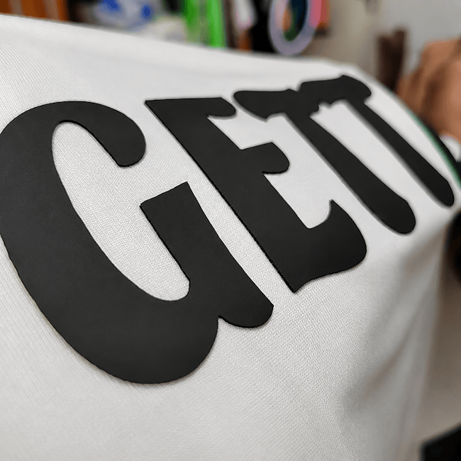 Flex thermocollant 3D noir sur t-shirt
